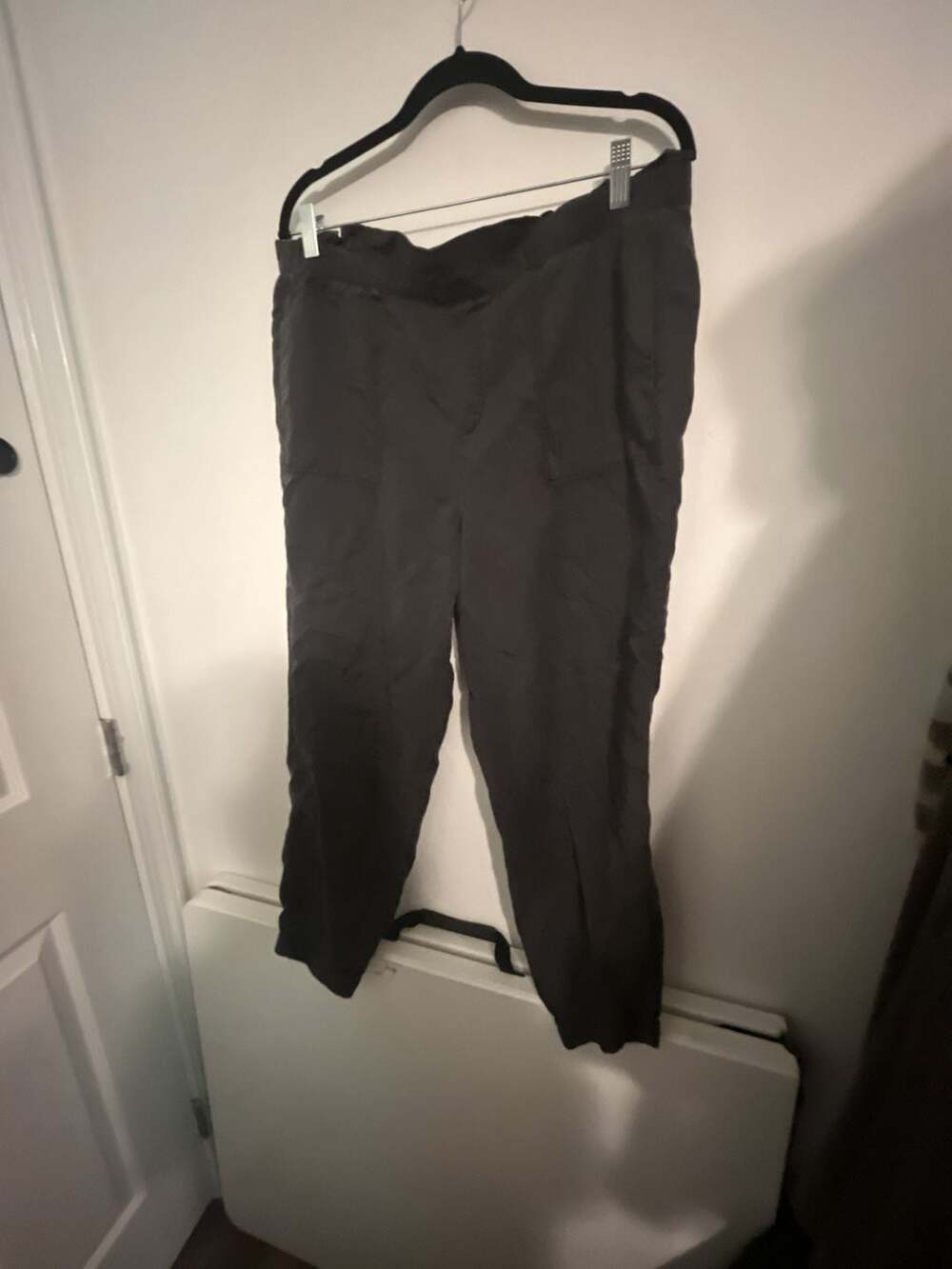 Loft Outlet Black Pull-On Ankle Pants Size L